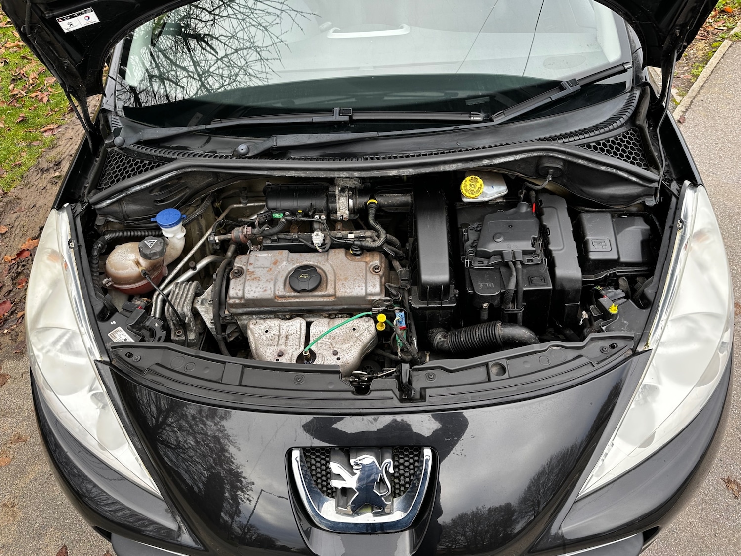 Used Peugeot 207 2011 for sale - 76638992: Photo 32