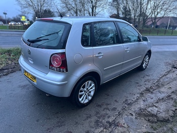 Used Volkswagen Polo 2007 for sale - 76941922: Photo