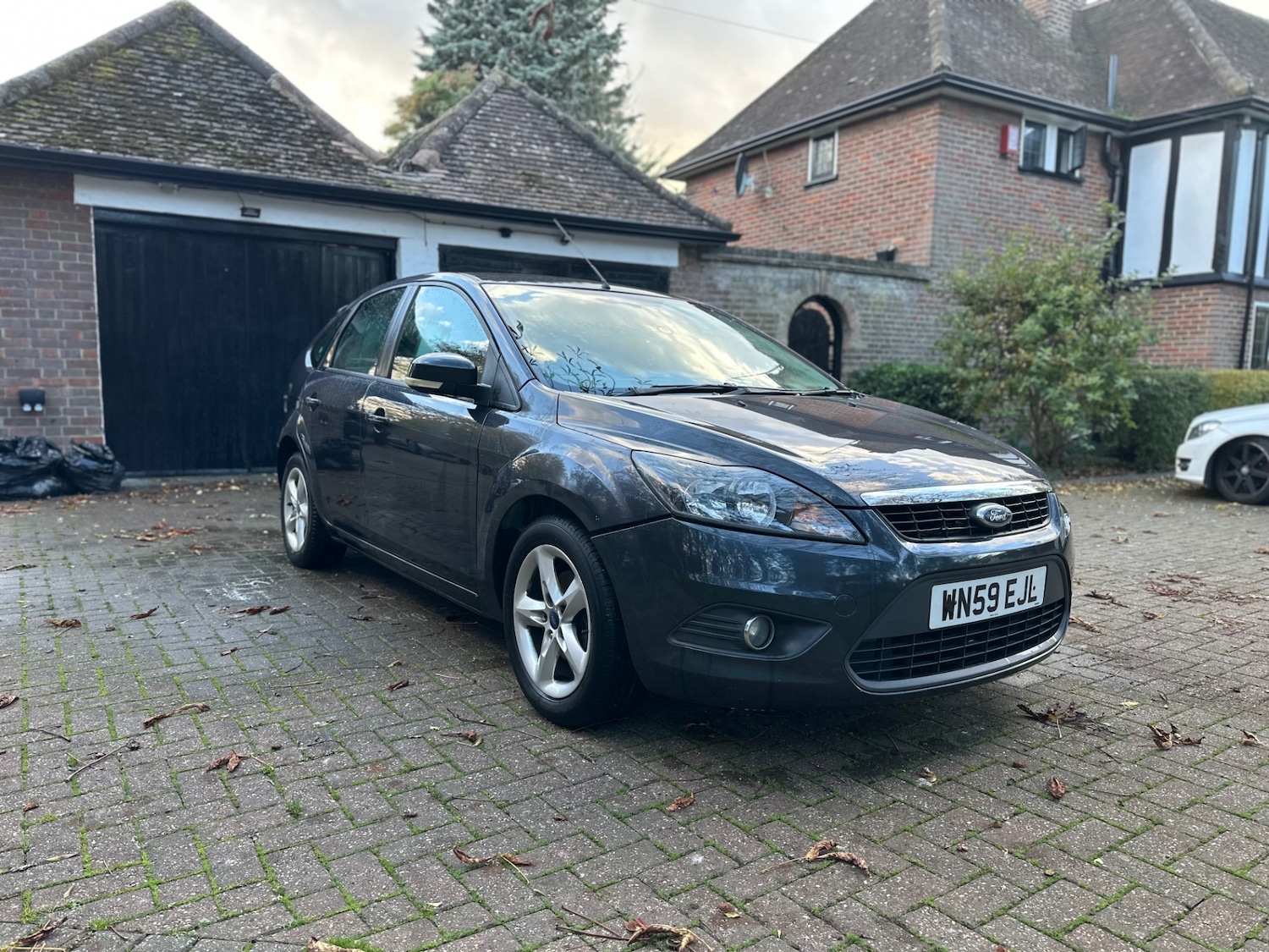 Used Ford Focus 2009 for sale - 76445350: Photo 2