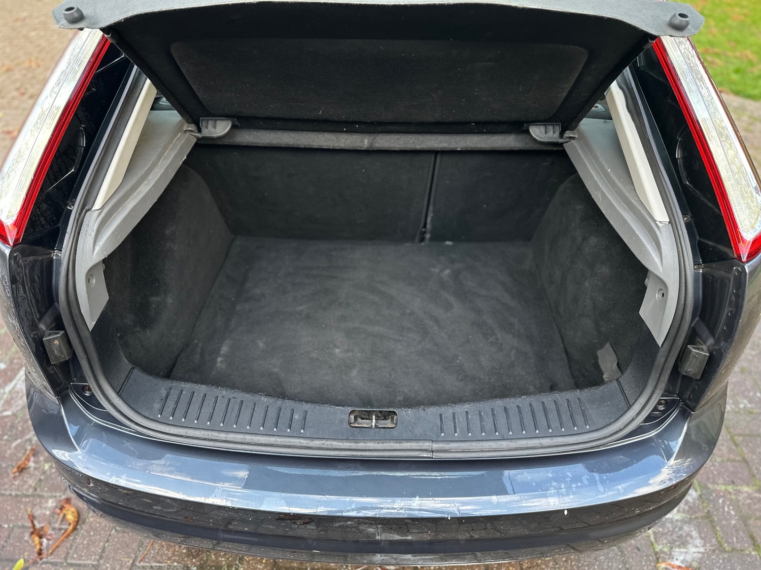 Used Ford Focus 2009 for sale - 76445350: Photo 27