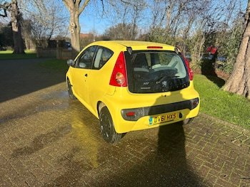 Used Peugeot 107 2011 for sale - 77096877: Photo