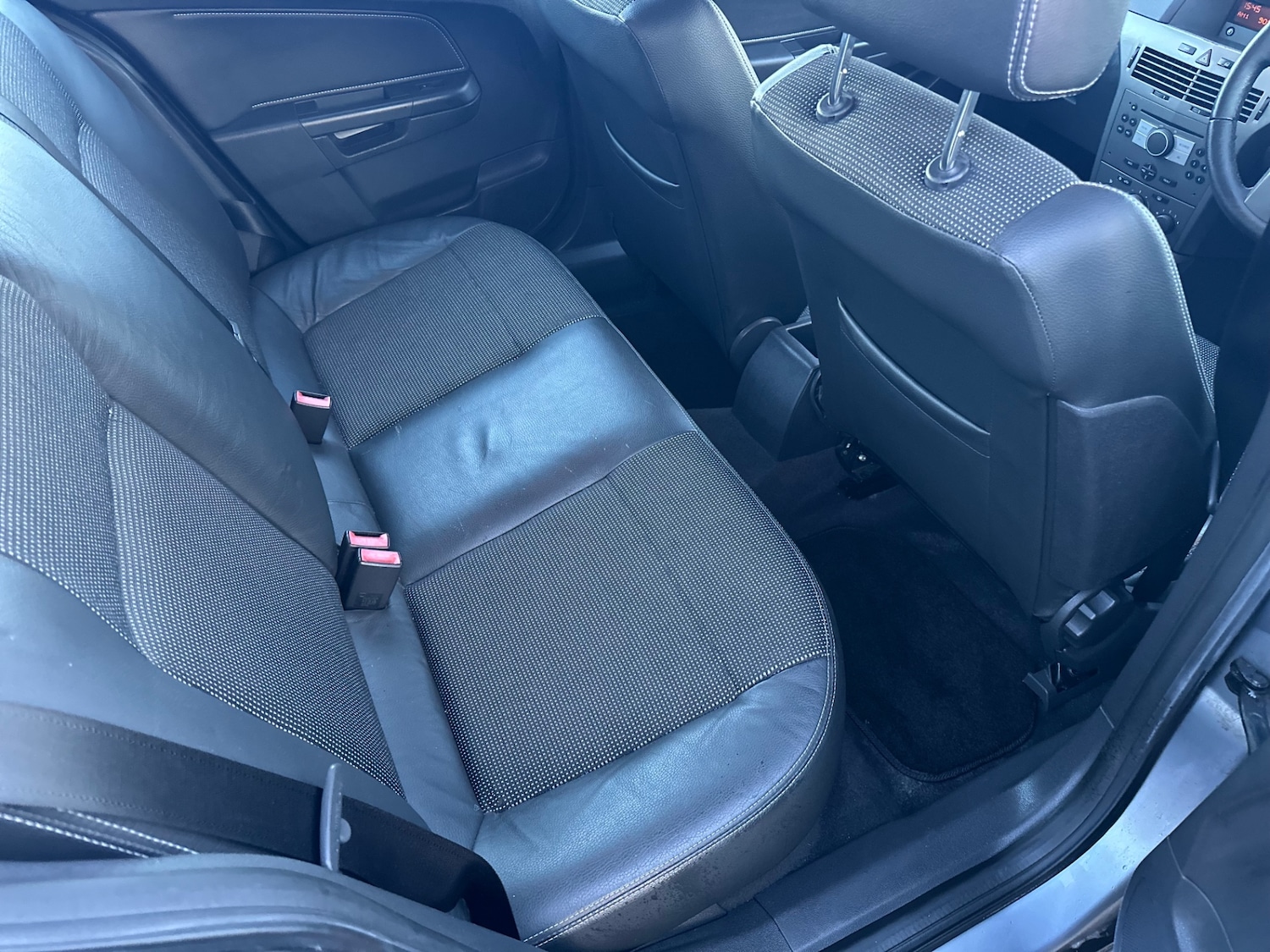 Used Vauxhall Astra 2005 for sale - 77154170: Photo 25