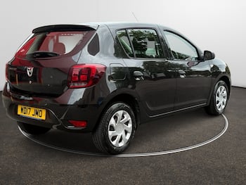 Used Dacia Sandero 2017 for sale - 79815427: Photo