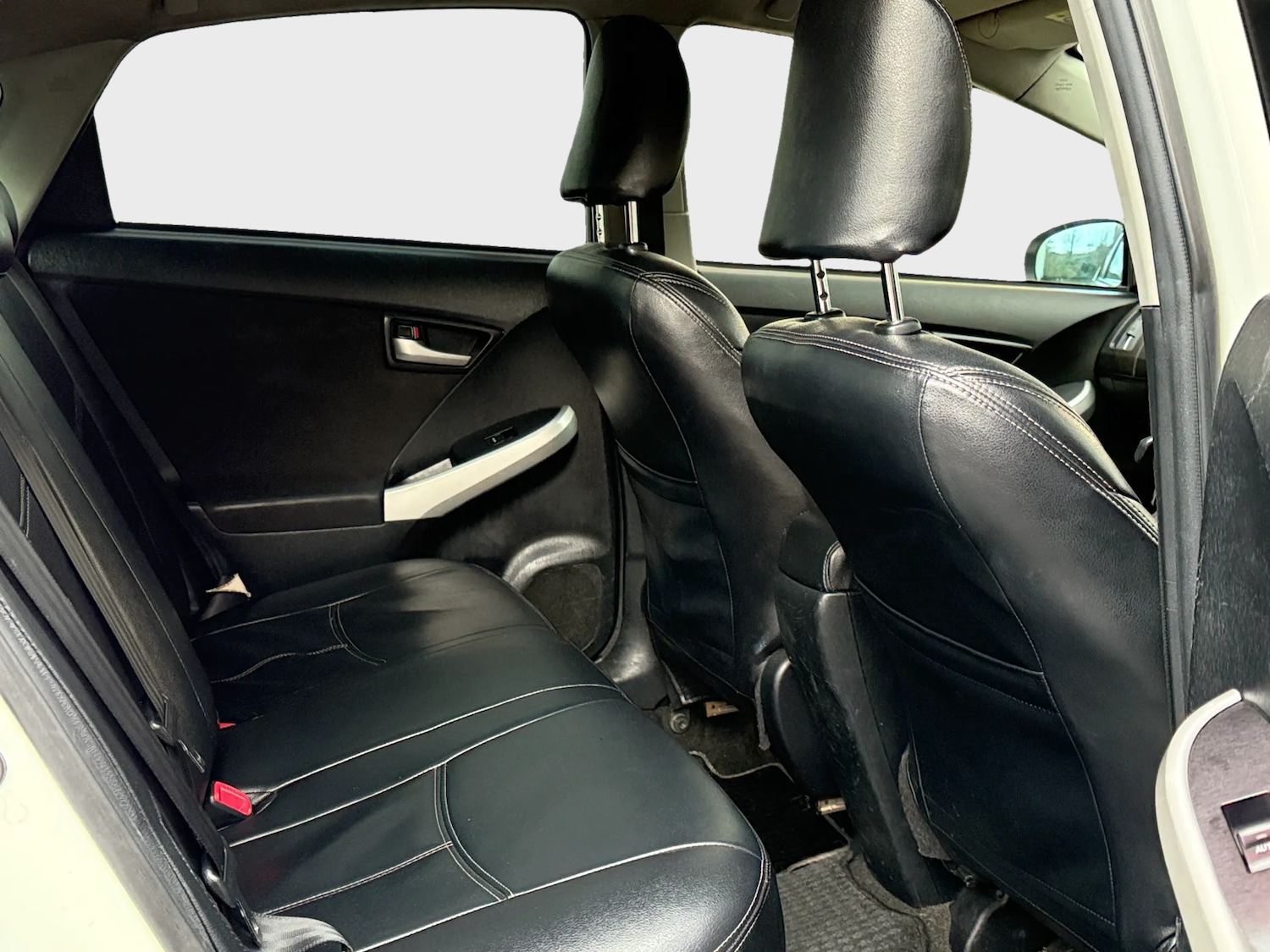 Used Toyota Prius 2017 for sale - 77618328: Photo 11