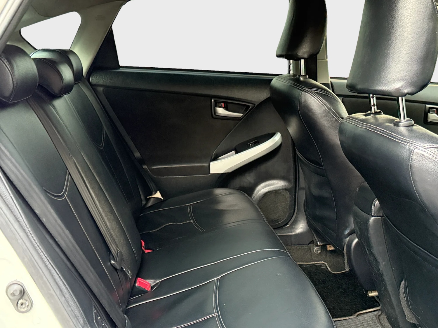 Used Toyota Prius 2017 for sale - 77618328: Photo 12