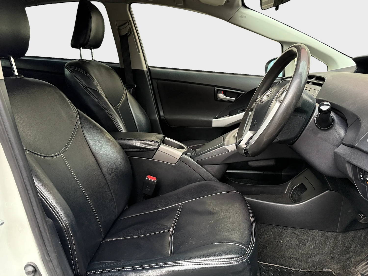 Used Toyota Prius 2017 for sale - 77618328: Photo 9