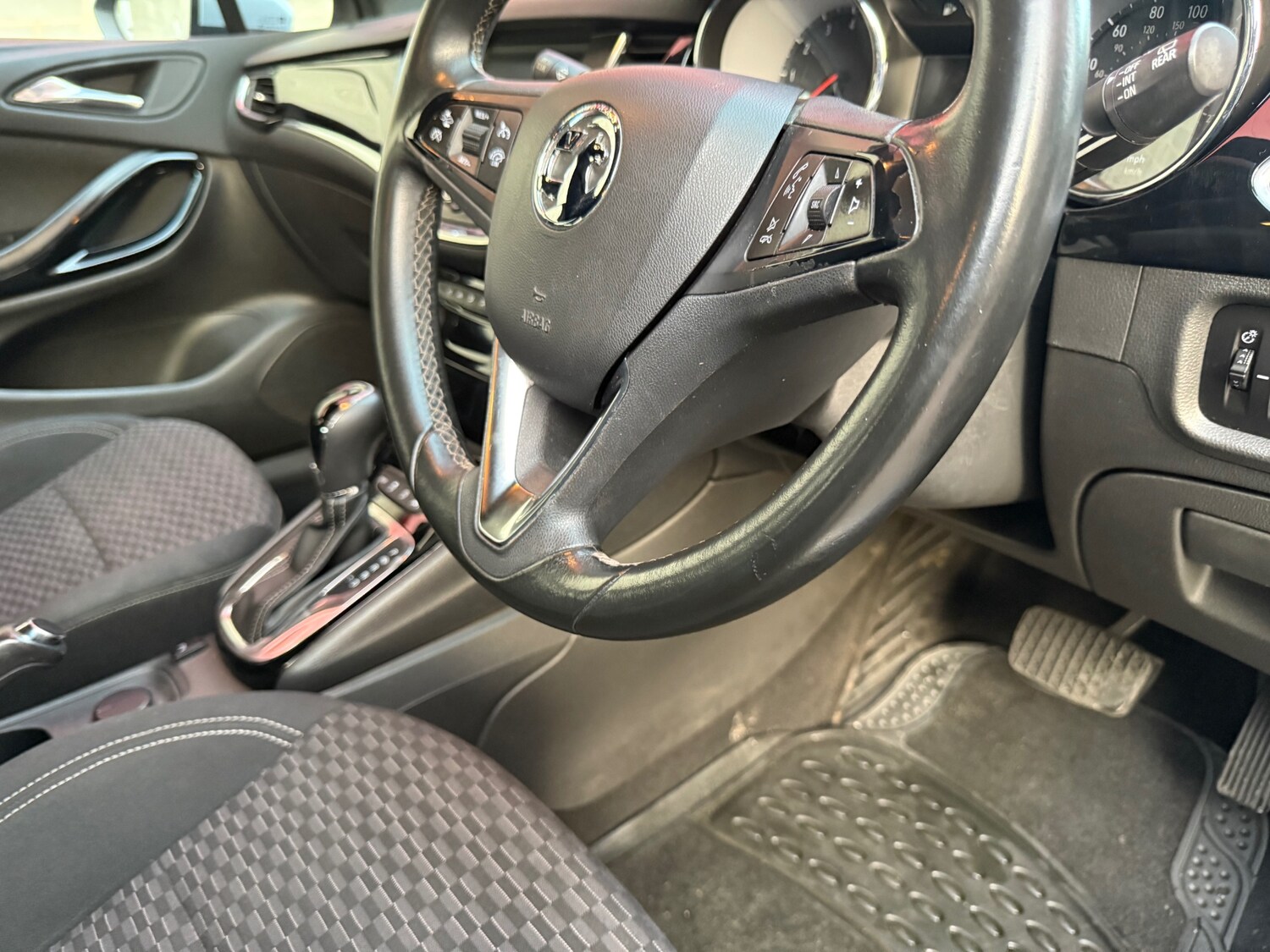 Used Vauxhall Astra 2017 for sale - 77767026: Photo 27