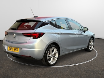 Used Vauxhall Astra 2017 for sale - 77767026: Photo