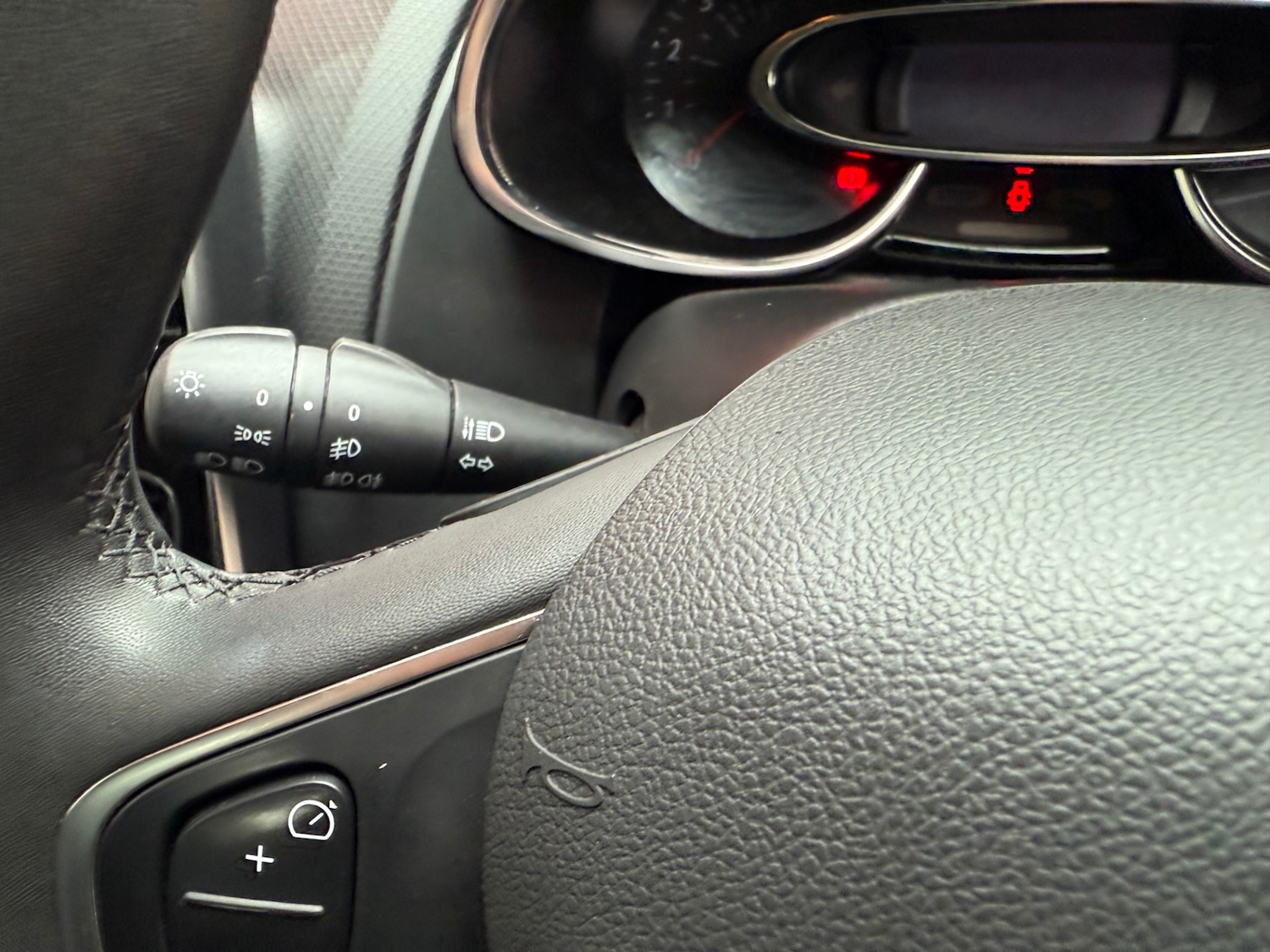 Used Renault Clio 2019 for sale - 78061485: Photo 35