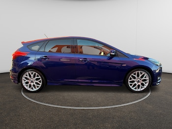 Used Ford Focus 2017 for sale - 78140512: Photo