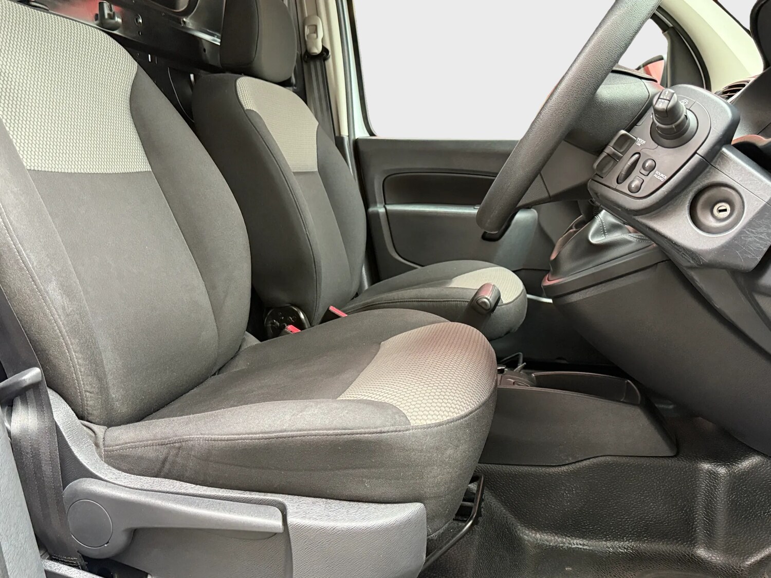 Used Renault Kangoo Maxi 2020 for sale - 77179800: Photo 12