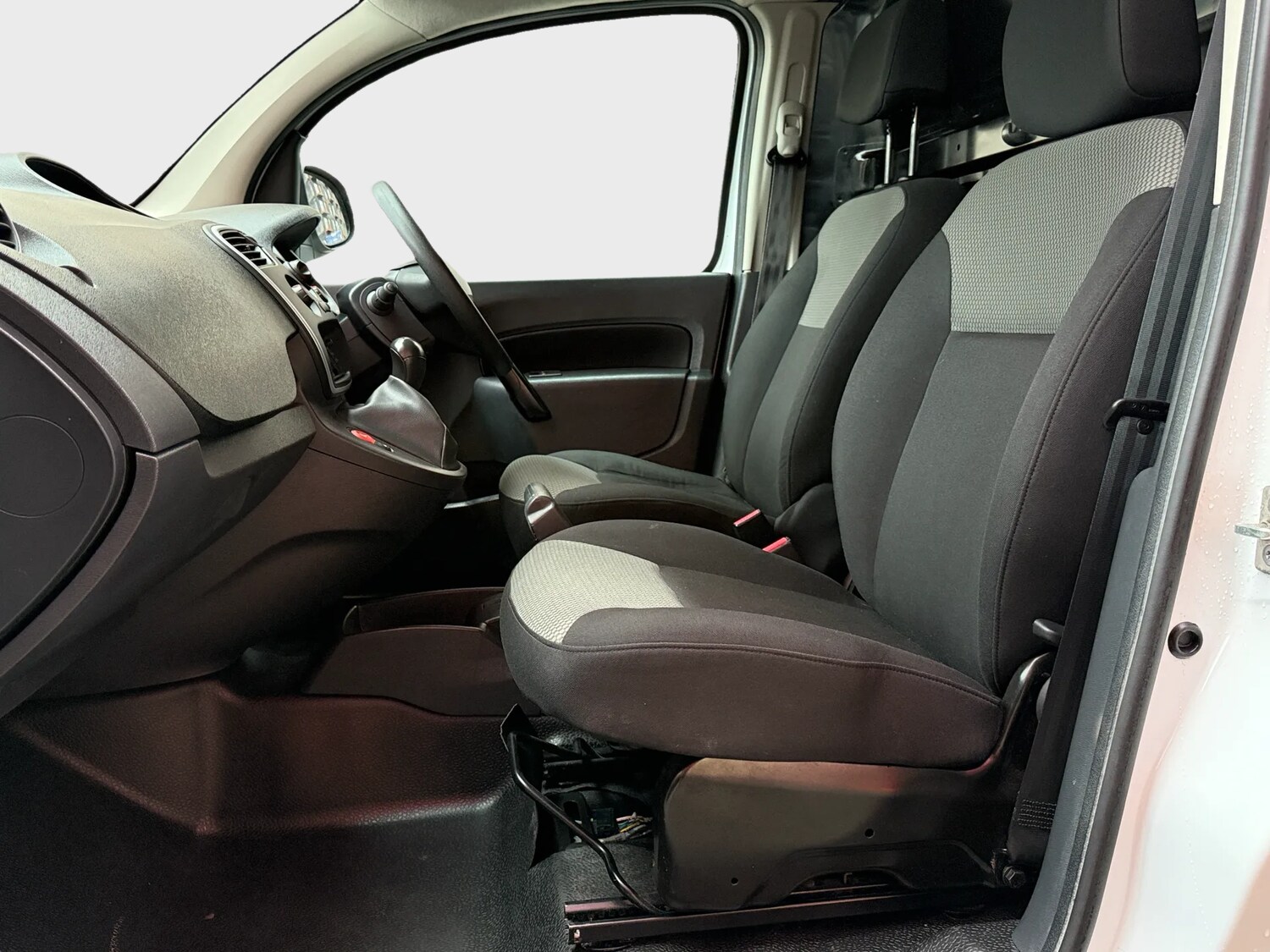 Used Renault Kangoo Maxi 2020 for sale - 77179800: Photo 24