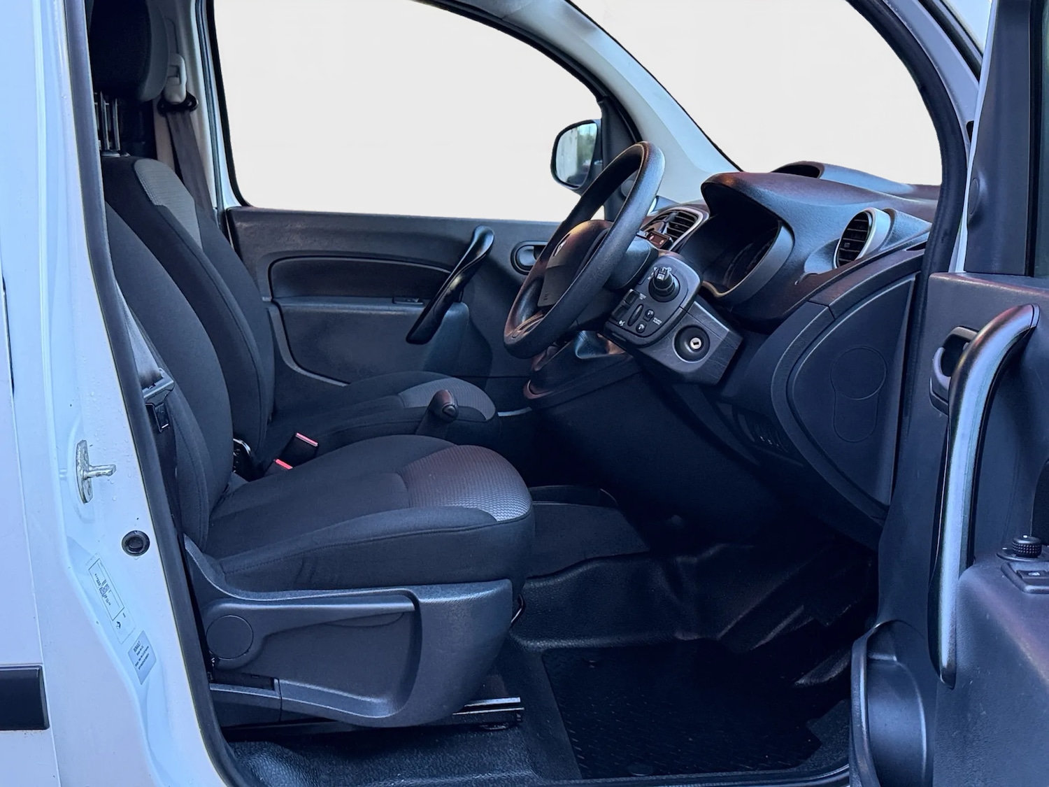 Used Renault Kangoo 2019 for sale - 76984260: Photo 12