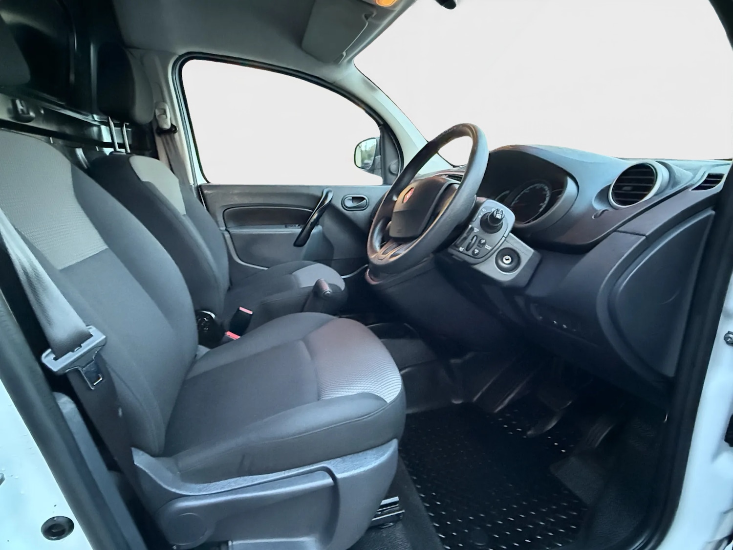 Used Renault Kangoo 2019 for sale - 76984260: Photo 16