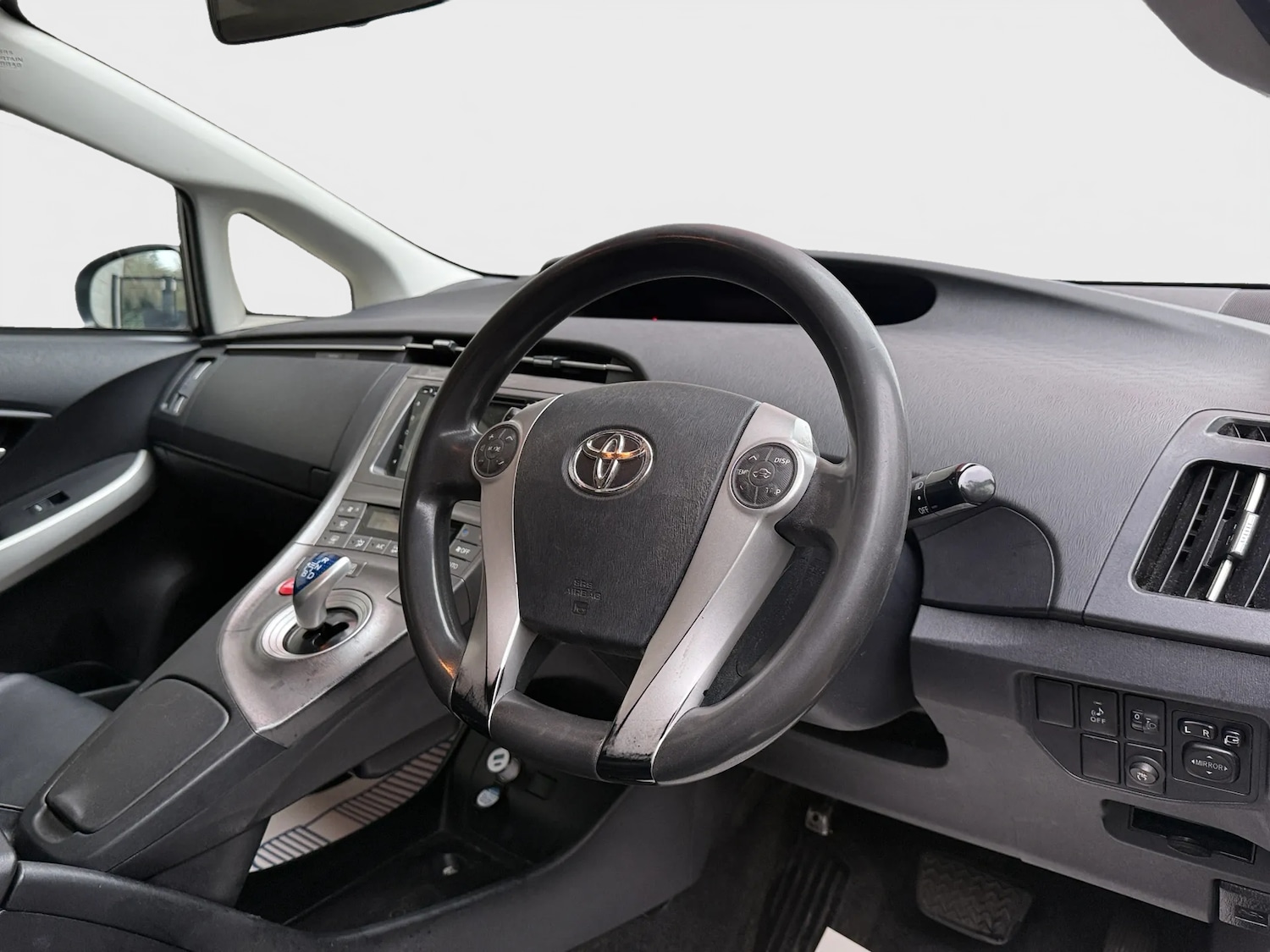 Used Toyota Prius 2018 for sale - 77048568: Photo 11
