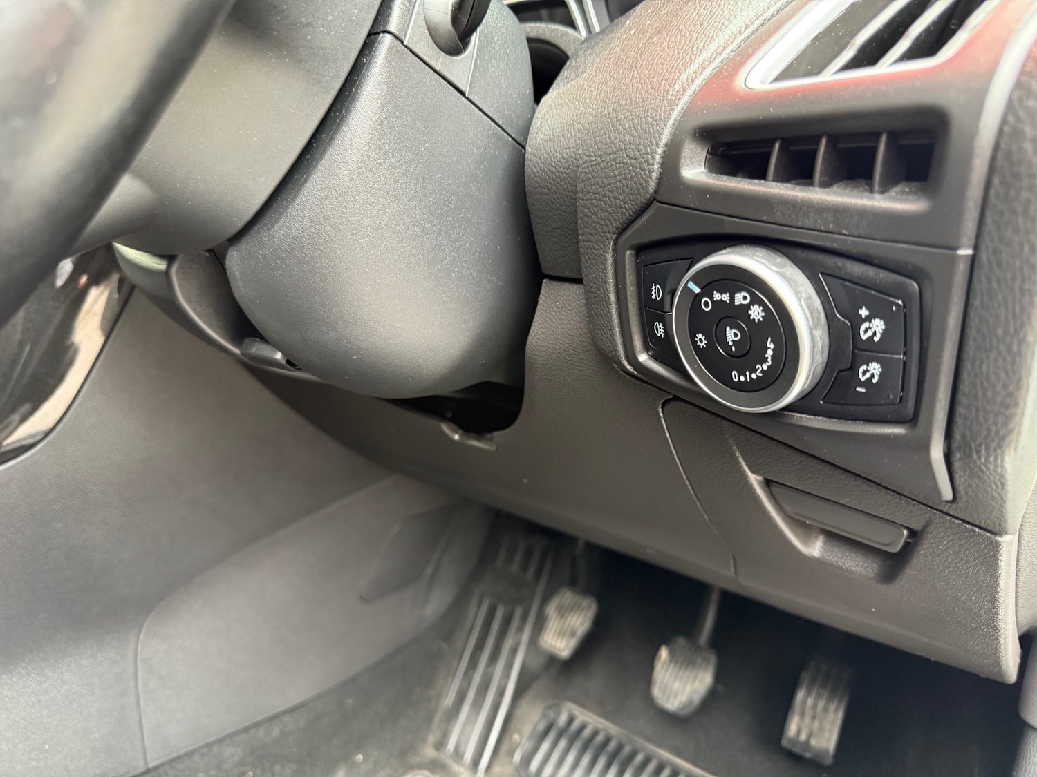 Used Ford Focus 2015 for sale - 78080775: Photo 27