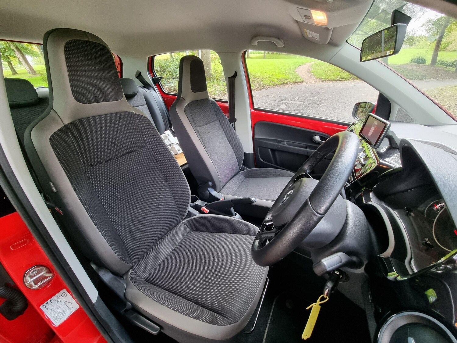 Used Volkswagen up! 2016 for sale - 77193207: Photo 29