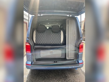 Used Volkswagen Transporter 2018 for sale - 78622569: Photo
