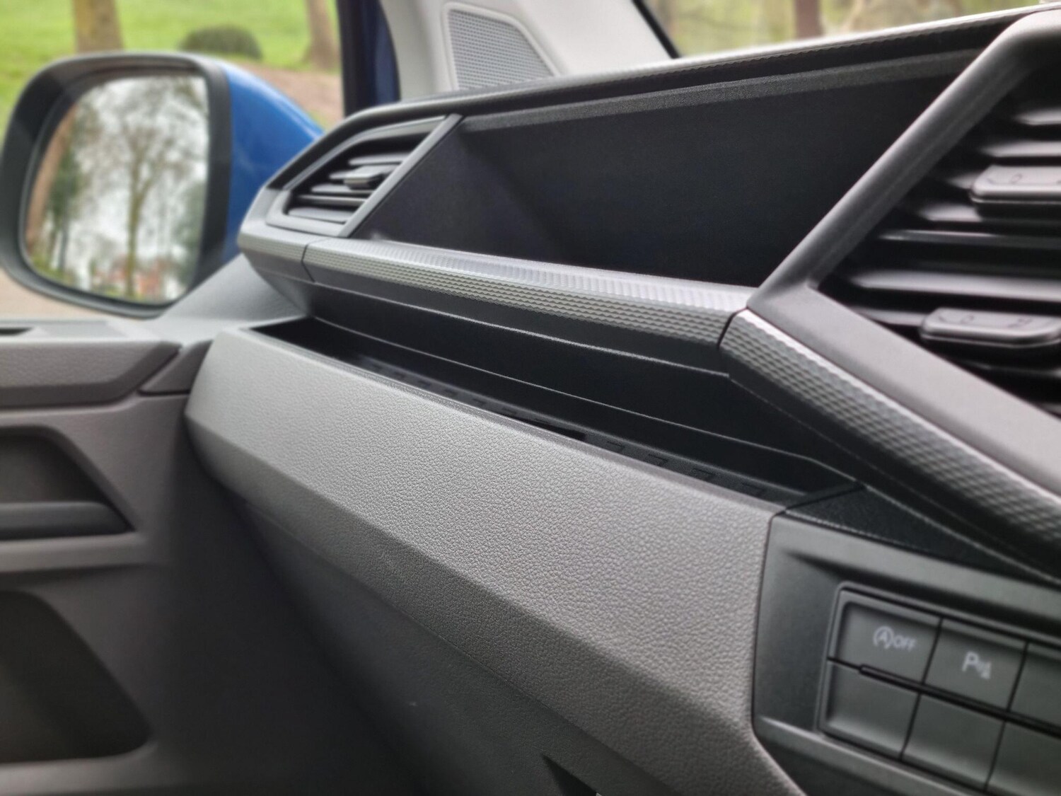 Used Volkswagen Transporter 2024 for sale - 77612696: Photo 55