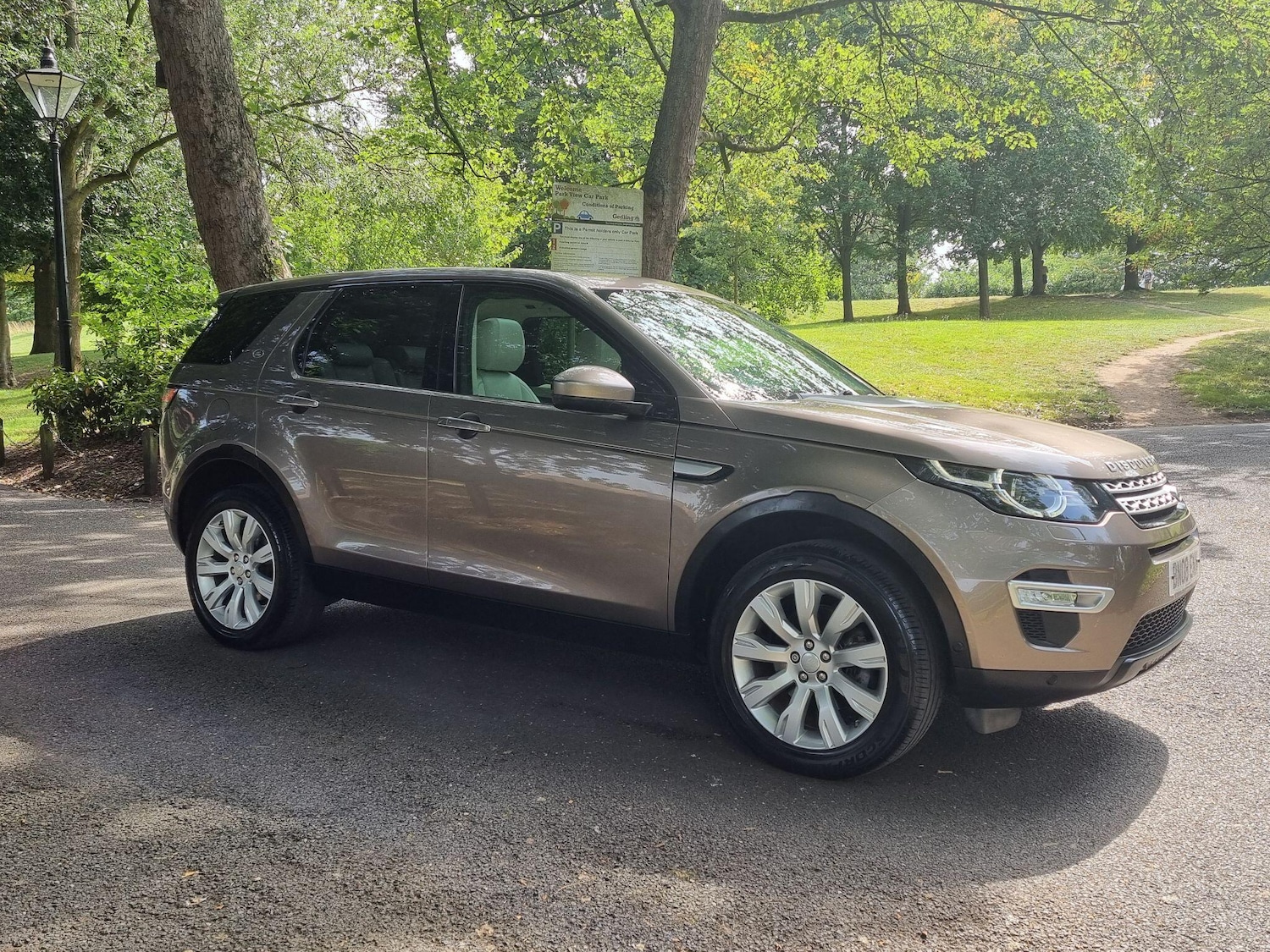 Used Land Rover Discovery Sport 2015 for sale - 77193202: Photo 1