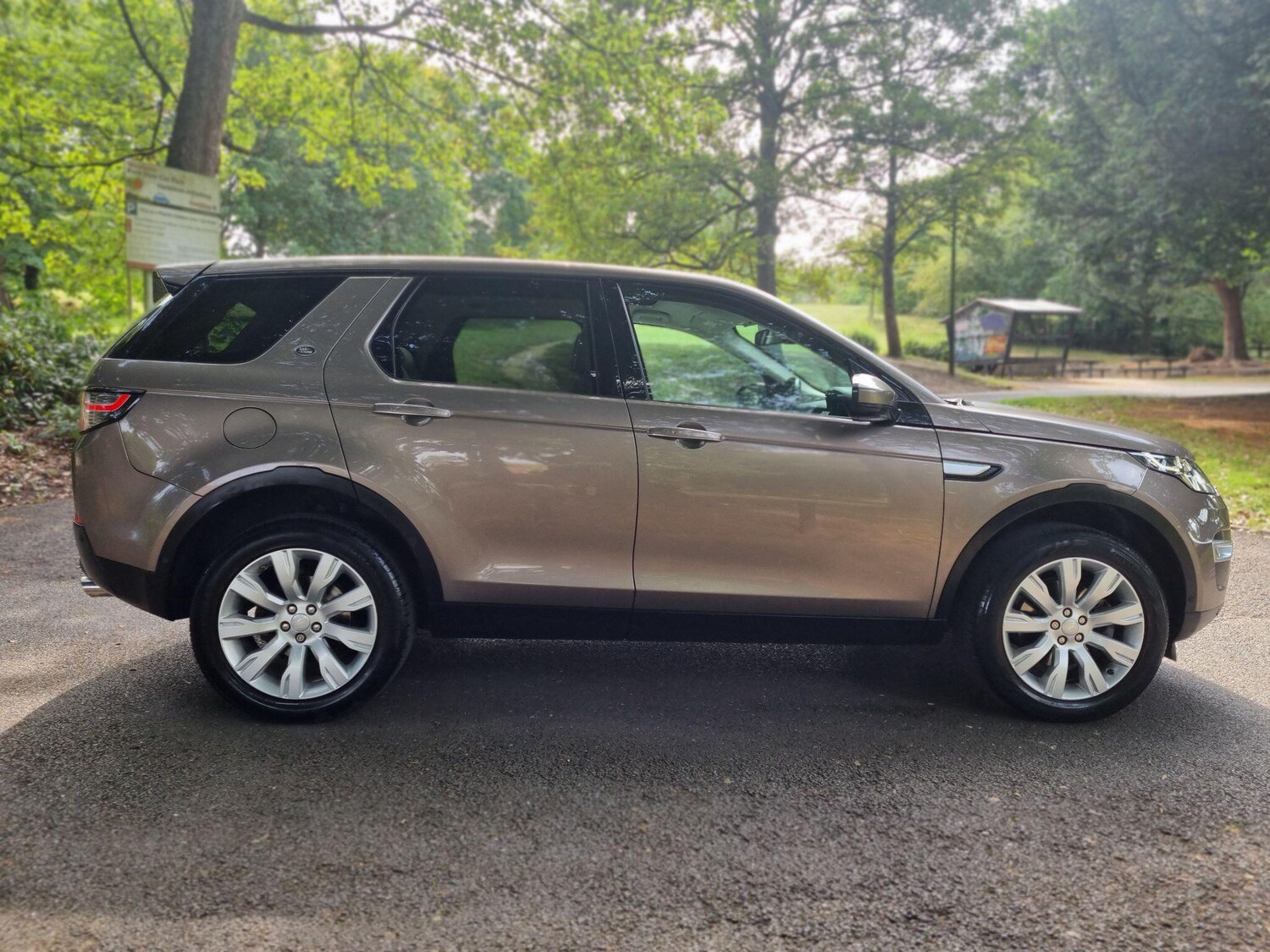 Used Land Rover Discovery Sport 2015 for sale - 77193202: Photo 29