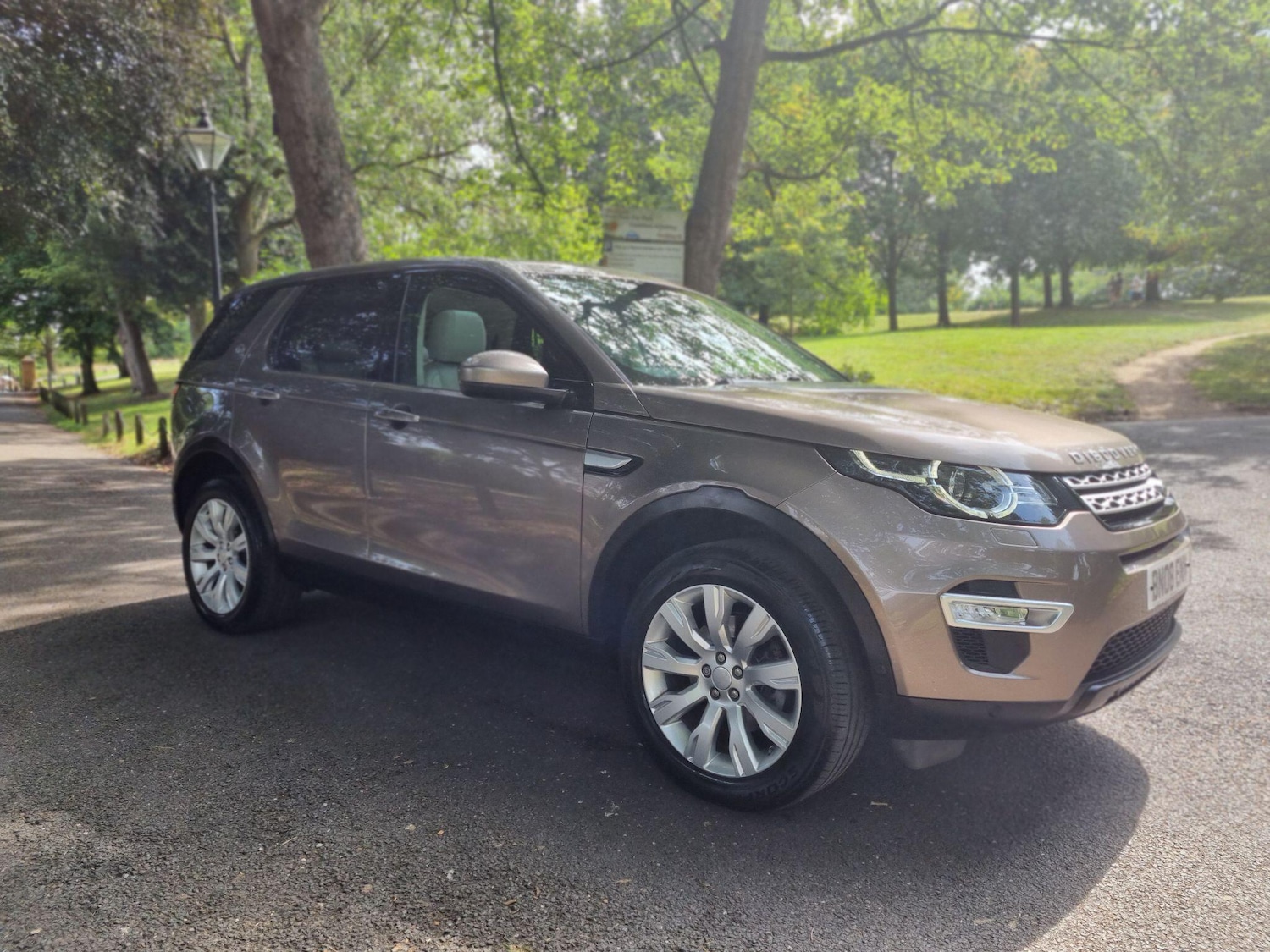 Used Land Rover Discovery Sport 2015 for sale - 77193202: Photo 3