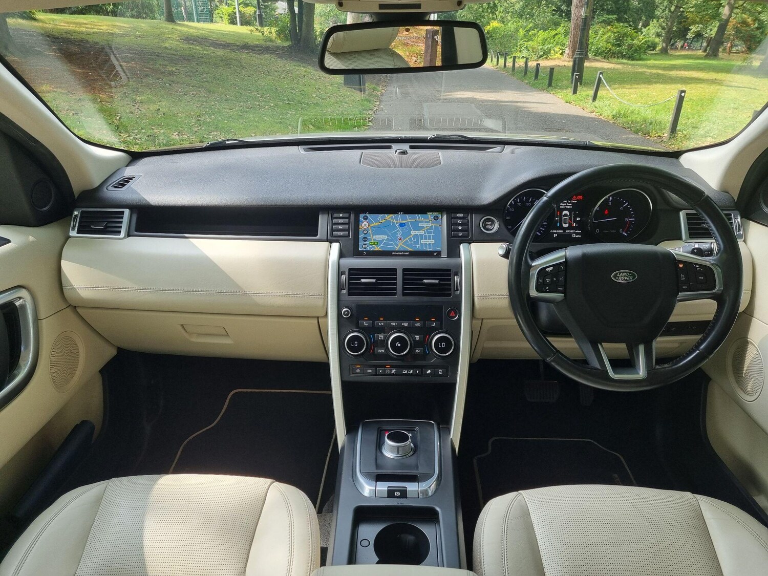 Used Land Rover Discovery Sport 2015 for sale - 77193202: Photo 39