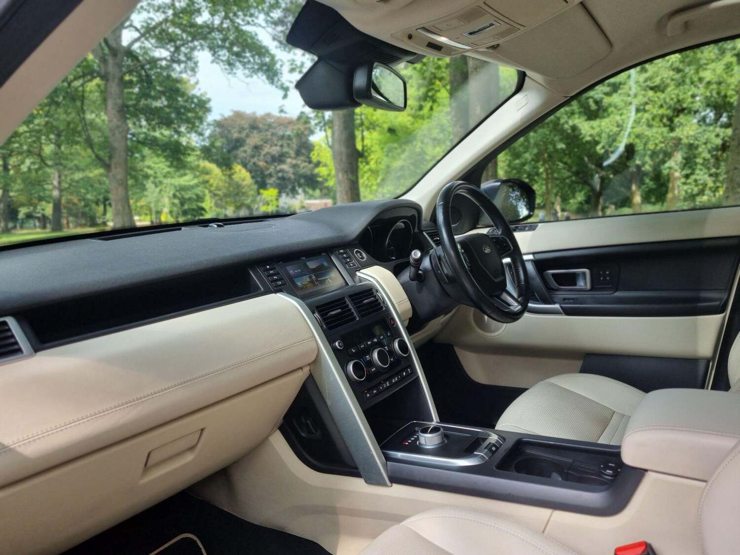 Used Land Rover Discovery Sport 2015 for sale - 77193202: Photo 40