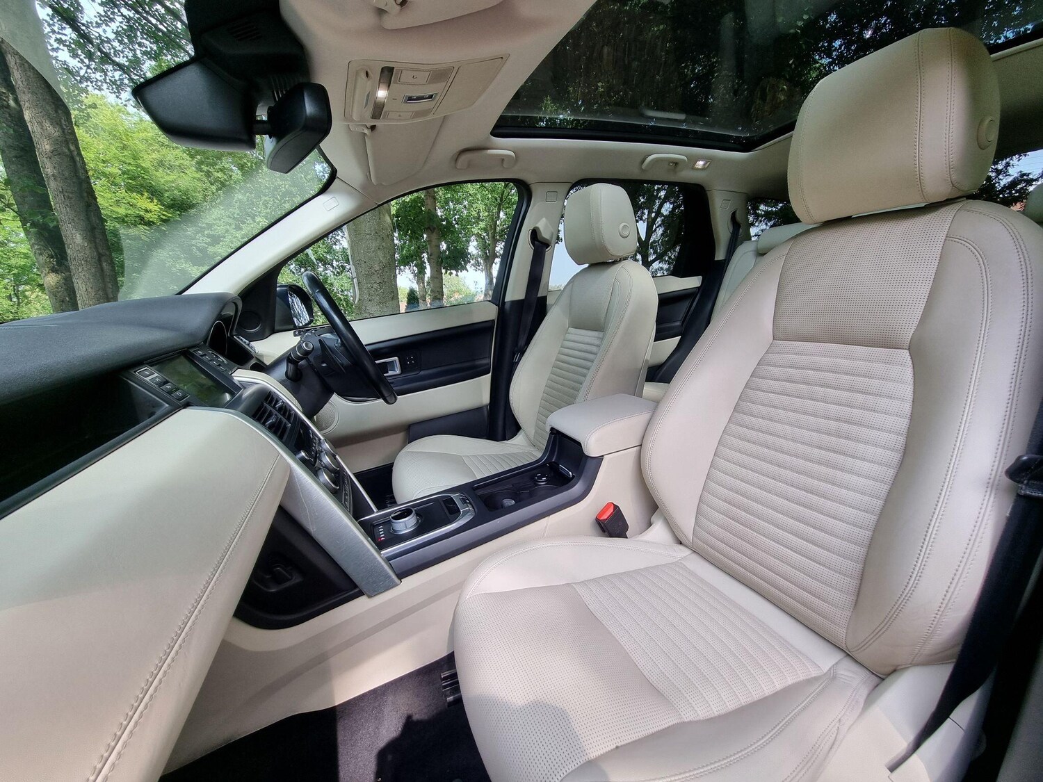 Used Land Rover Discovery Sport 2015 for sale - 77193202: Photo 43