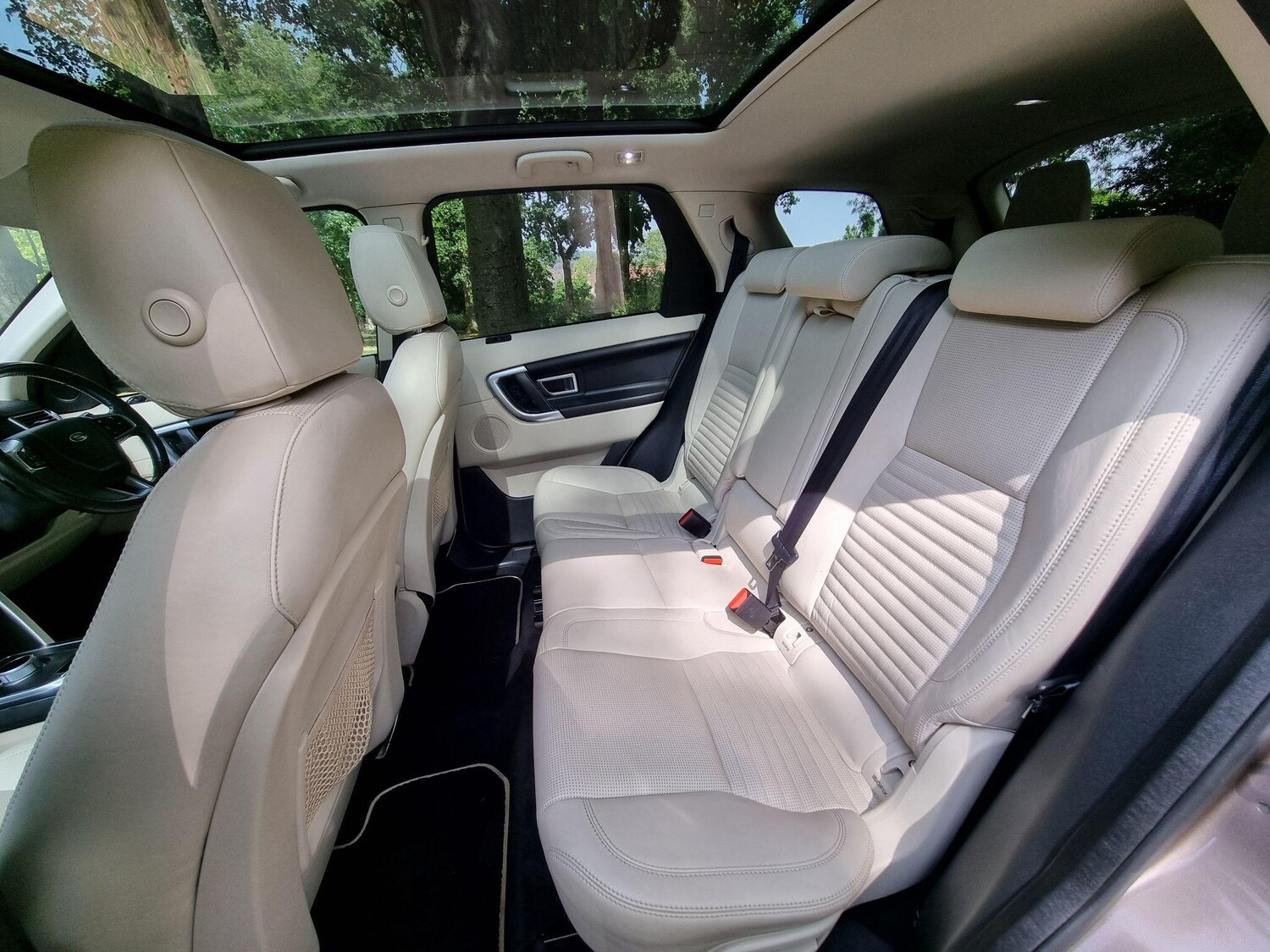 Used Land Rover Discovery Sport 2015 for sale - 77193202: Photo 46