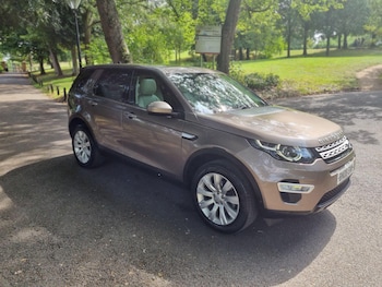 Used Land Rover Discovery Sport 2015 for sale - 77193202: Photo