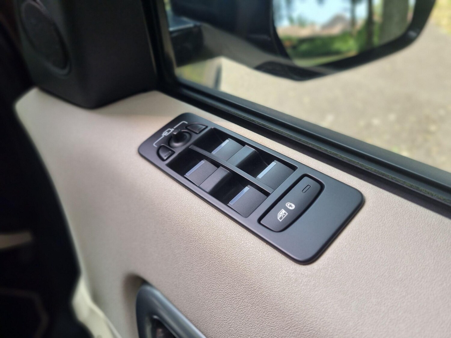 Used Land Rover Discovery Sport 2015 for sale - 77193202: Photo 51