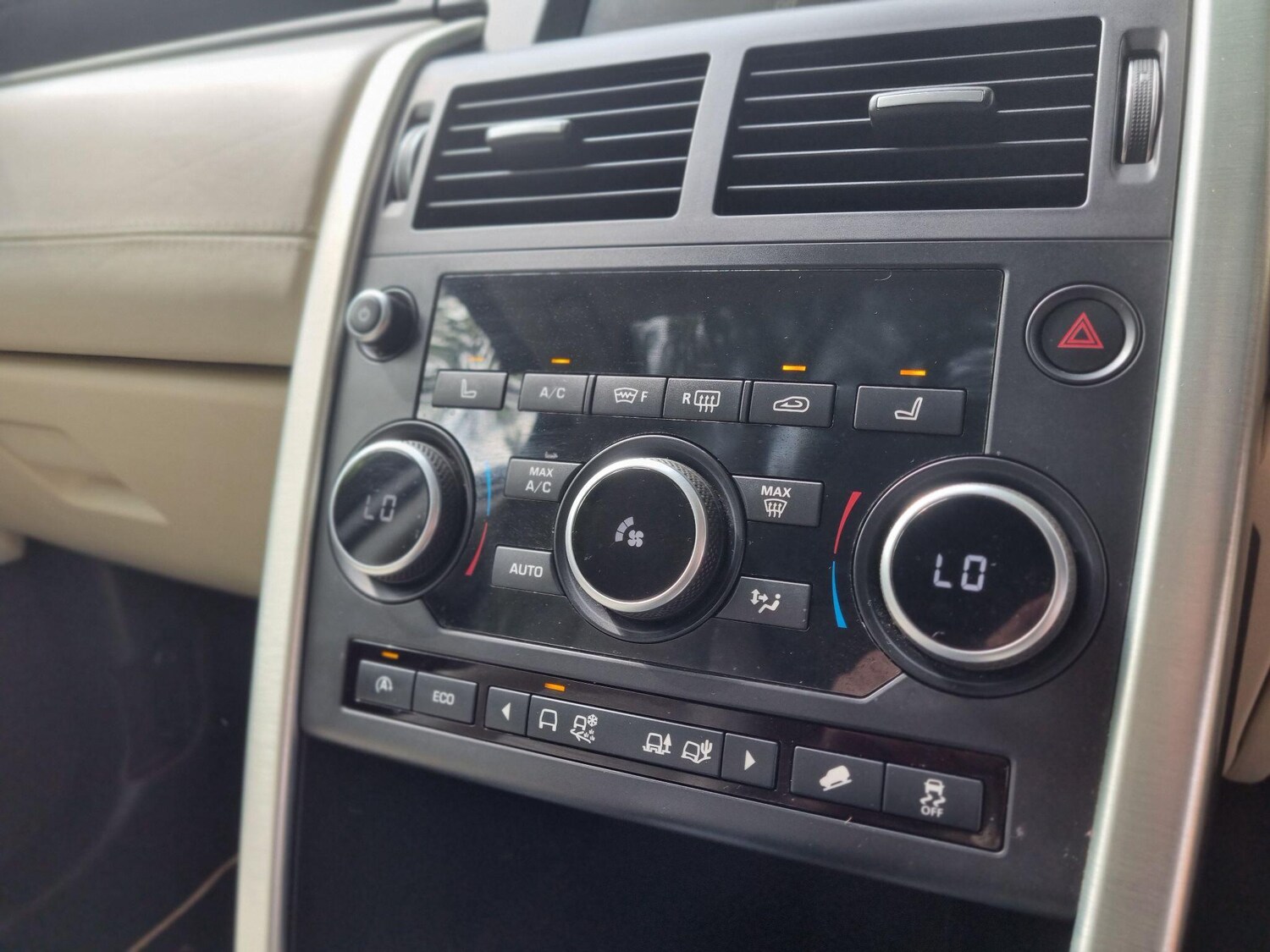 Used Land Rover Discovery Sport 2015 for sale - 77193202: Photo 55