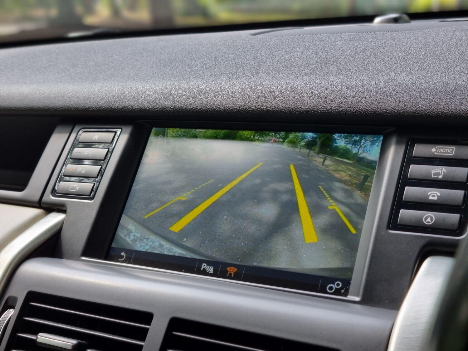 Used Land Rover Discovery Sport 2015 for sale - 77193202: Photo 61