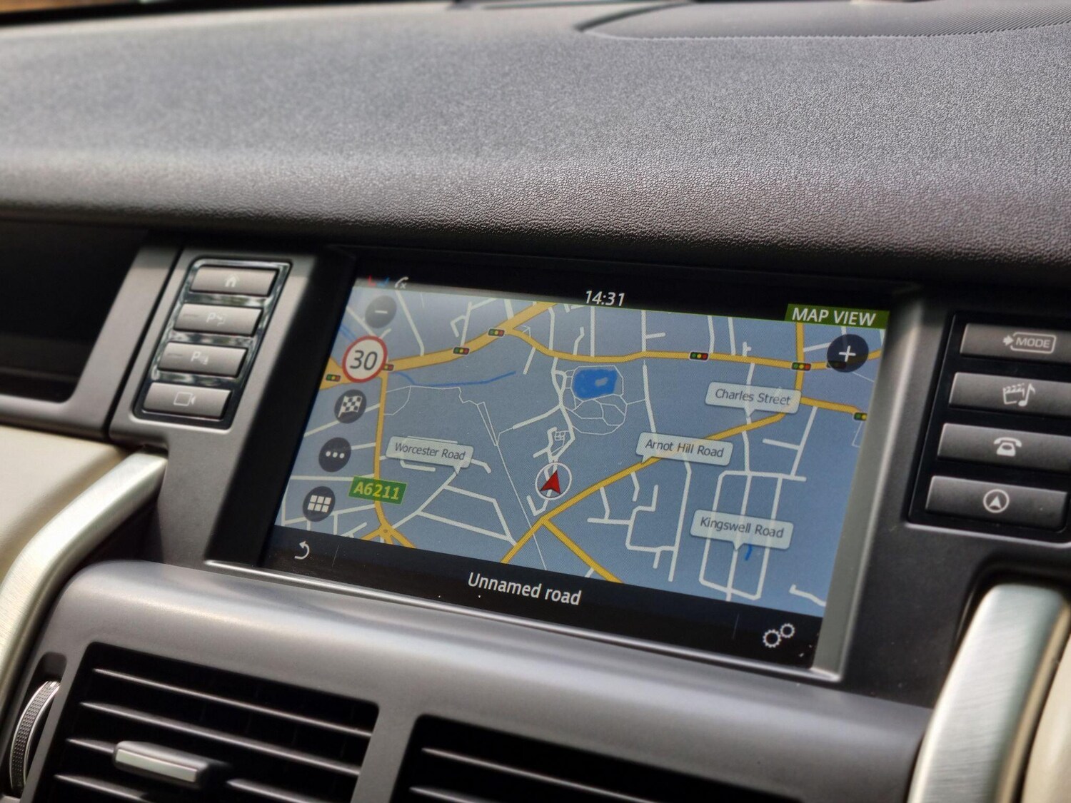 Used Land Rover Discovery Sport 2015 for sale - 77193202: Photo 66