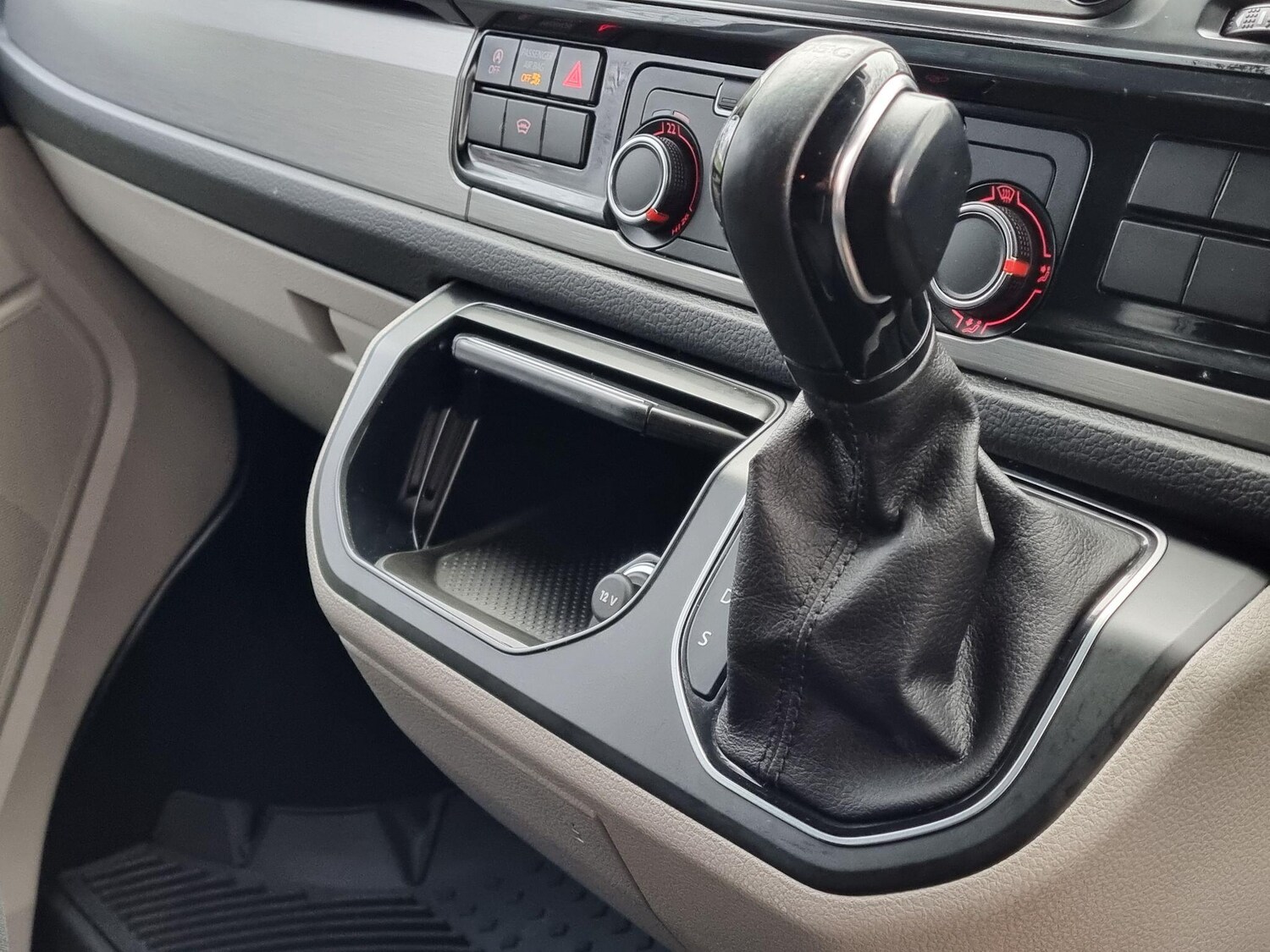 Used Volkswagen Transporter 2019 for sale - 77783999: Photo 61