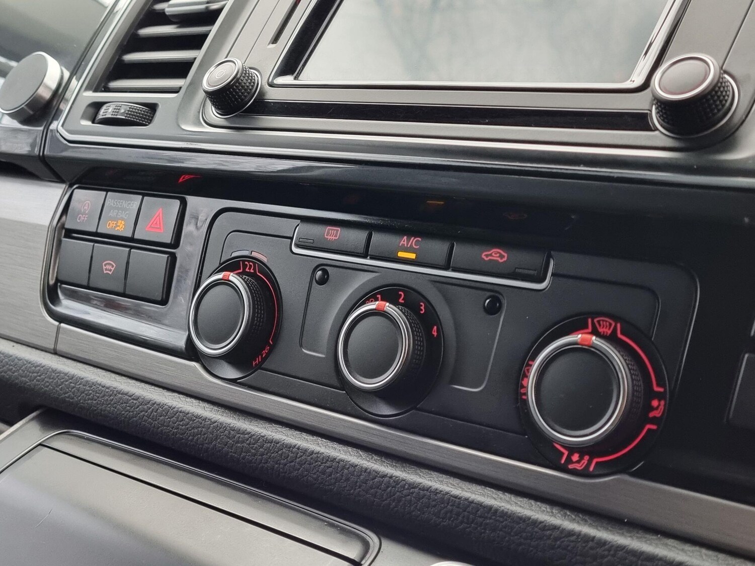 Used Volkswagen Transporter 2019 for sale - 77783999: Photo 62