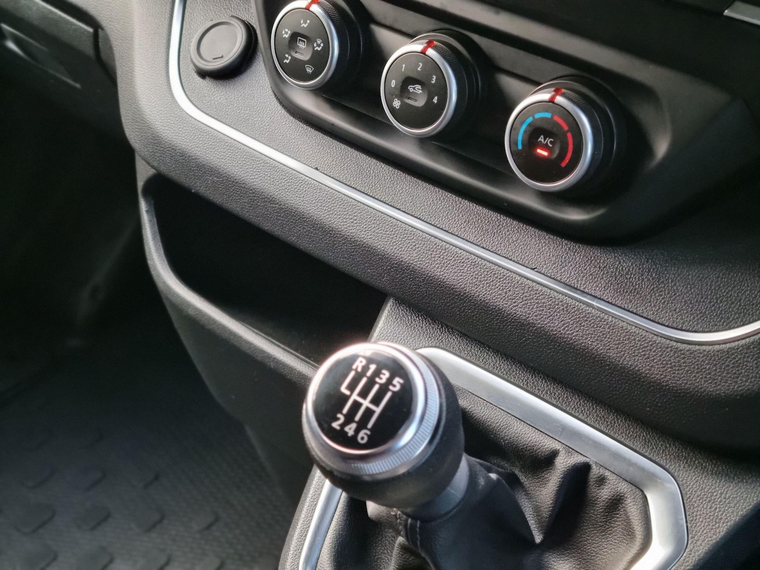 Used Renault Trafic 2023 for sale - 77216289: Photo 46