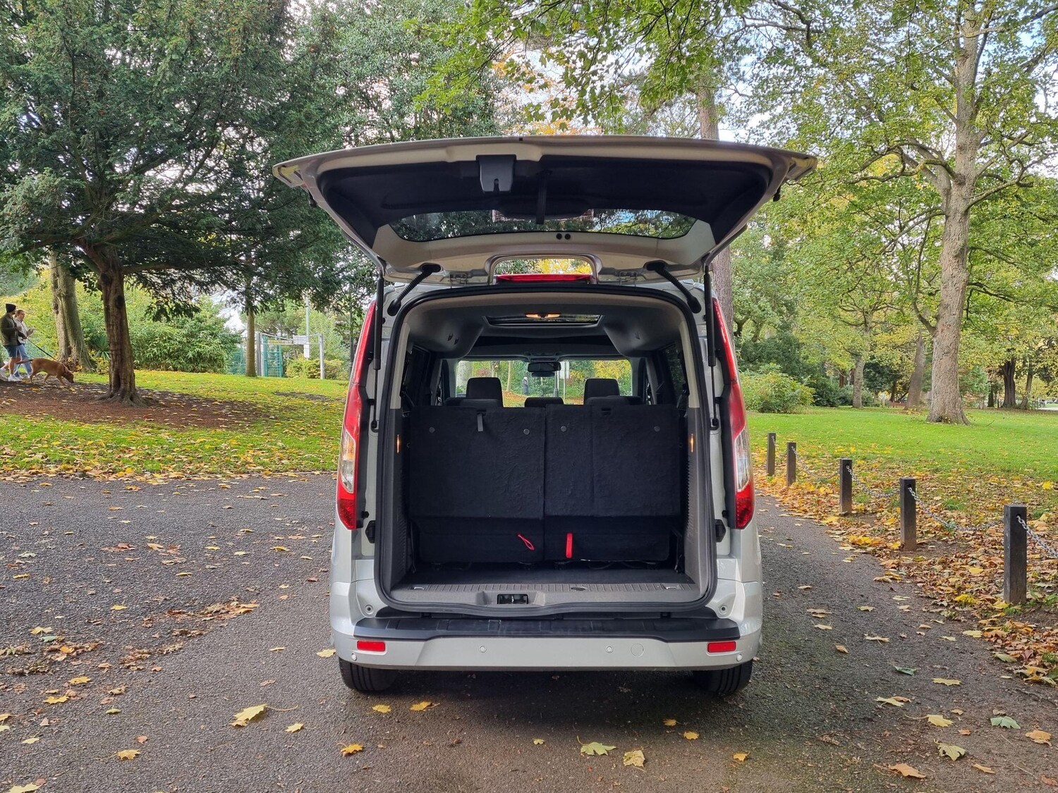 Used Ford Grand Tourneo Connect 2019 for sale - 77193198: Photo 18