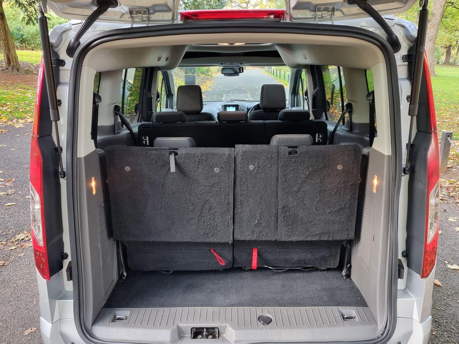 Used Ford Grand Tourneo Connect 2019 for sale - 77193198: Photo 19