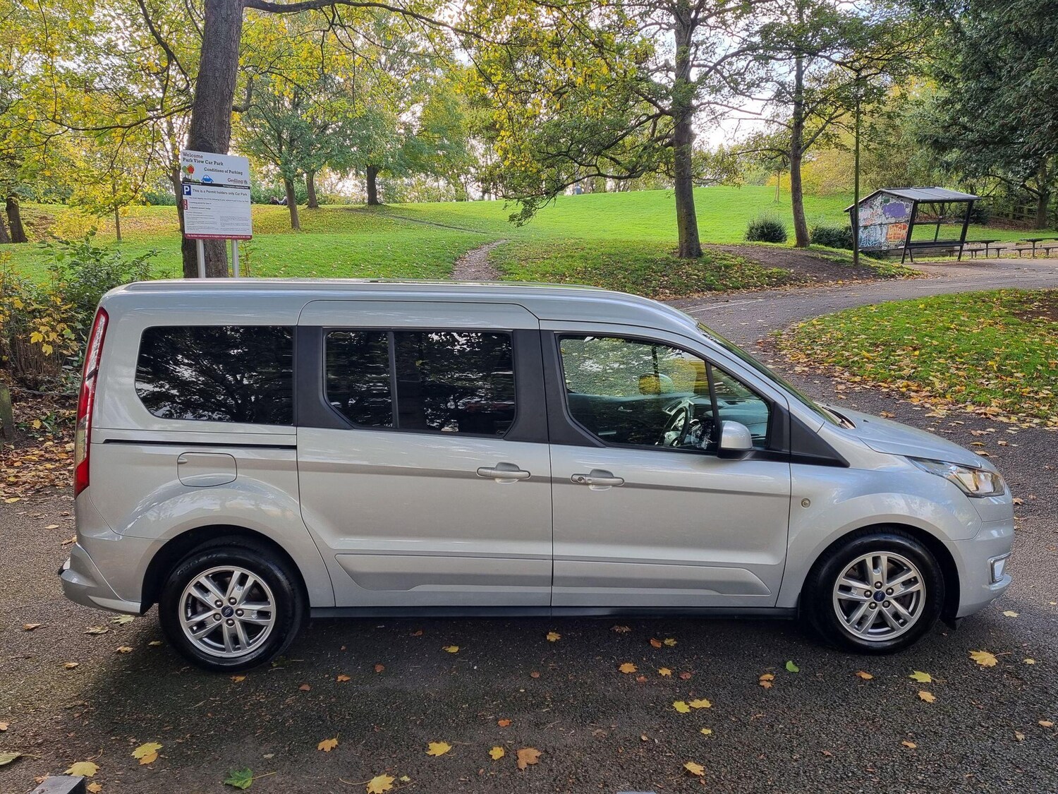 Used Ford Grand Tourneo Connect 2019 for sale - 77193198: Photo 25