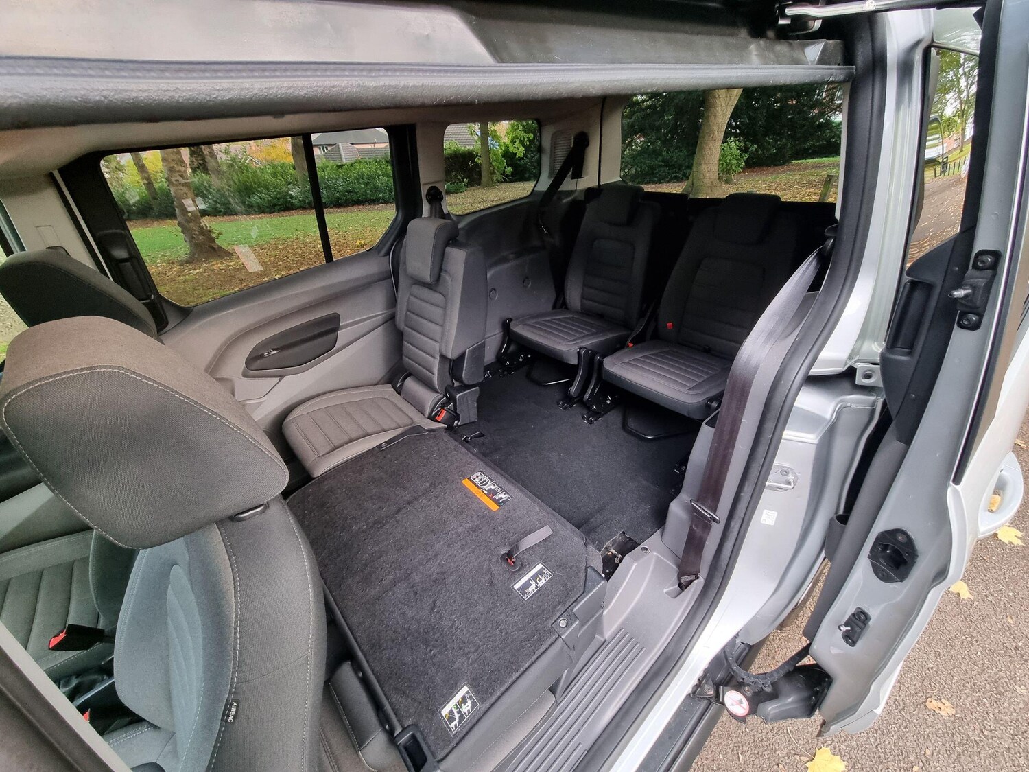 Used Ford Grand Tourneo Connect 2019 for sale - 77193198: Photo 33