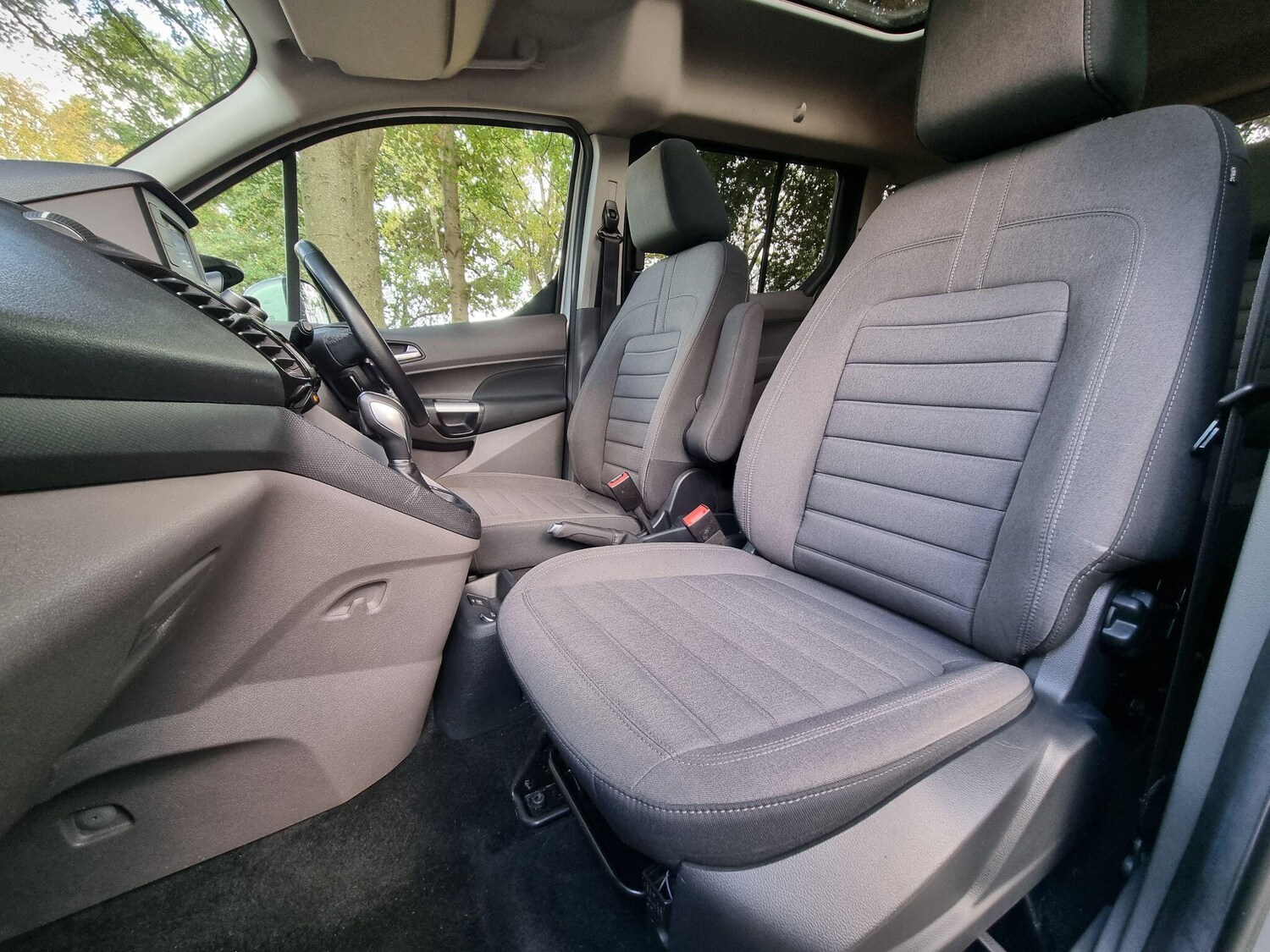 Used Ford Grand Tourneo Connect 2019 for sale - 77193198: Photo 42