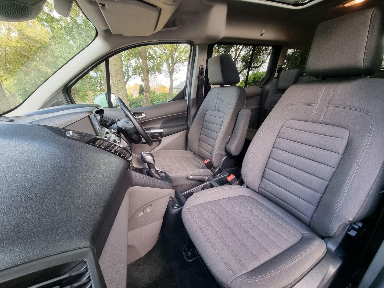 Used Ford Grand Tourneo Connect 2019 for sale - 77193198: Photo 43