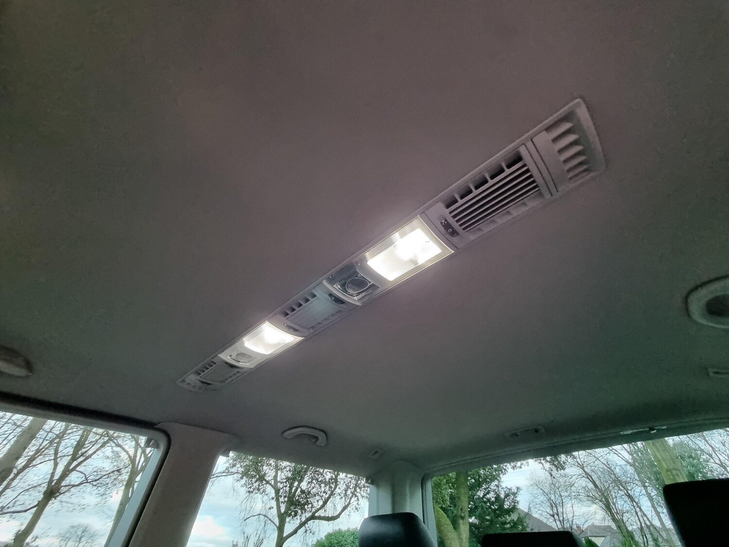 Used Volkswagen Caravelle 2016 for sale - 77193205: Photo 42