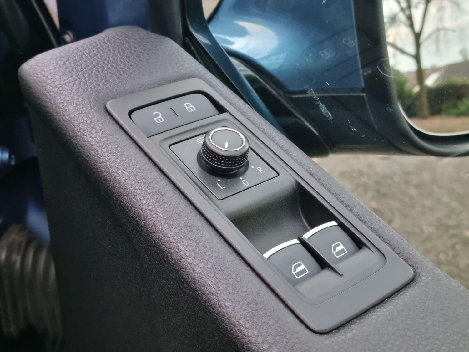 Used Volkswagen Caravelle 2016 for sale - 77193205: Photo 48