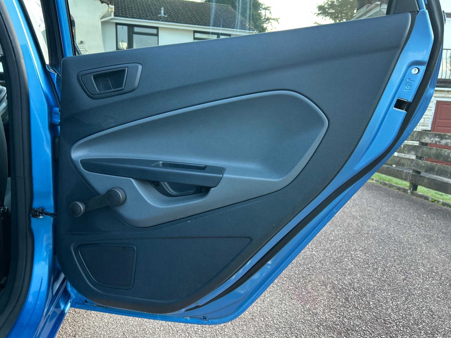 Used Ford Fiesta 2010 for sale - 77851773: Photo 25