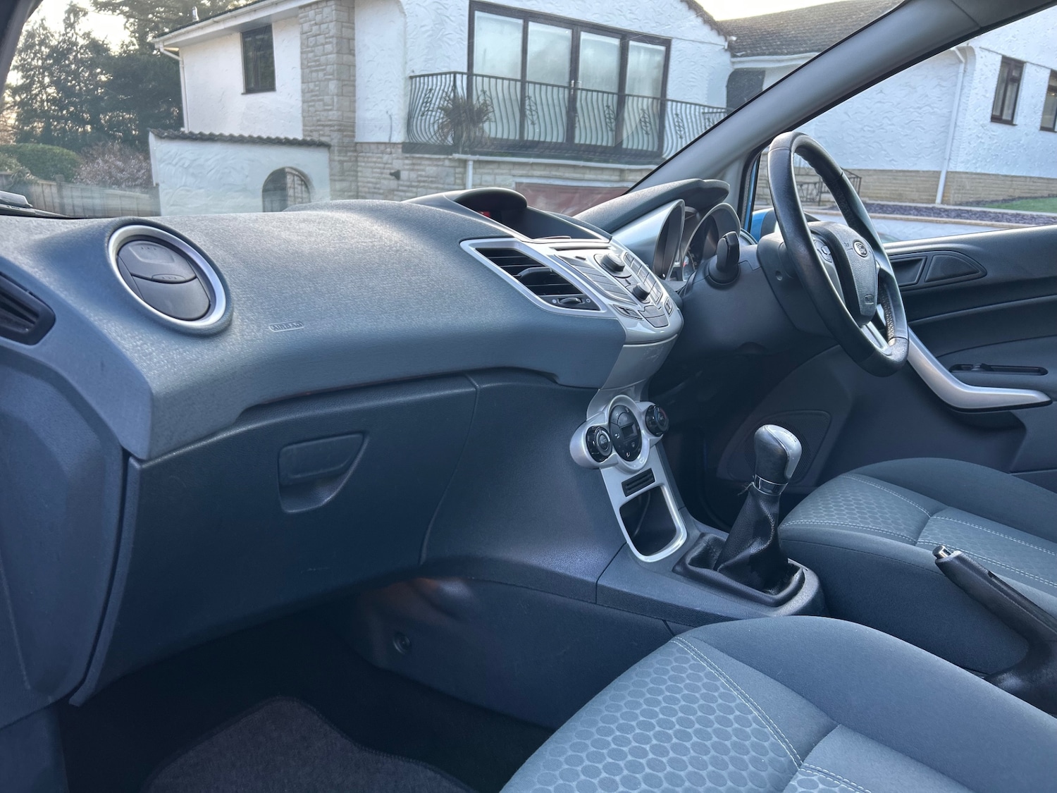 Used Ford Fiesta 2010 for sale - 77851773: Photo 28