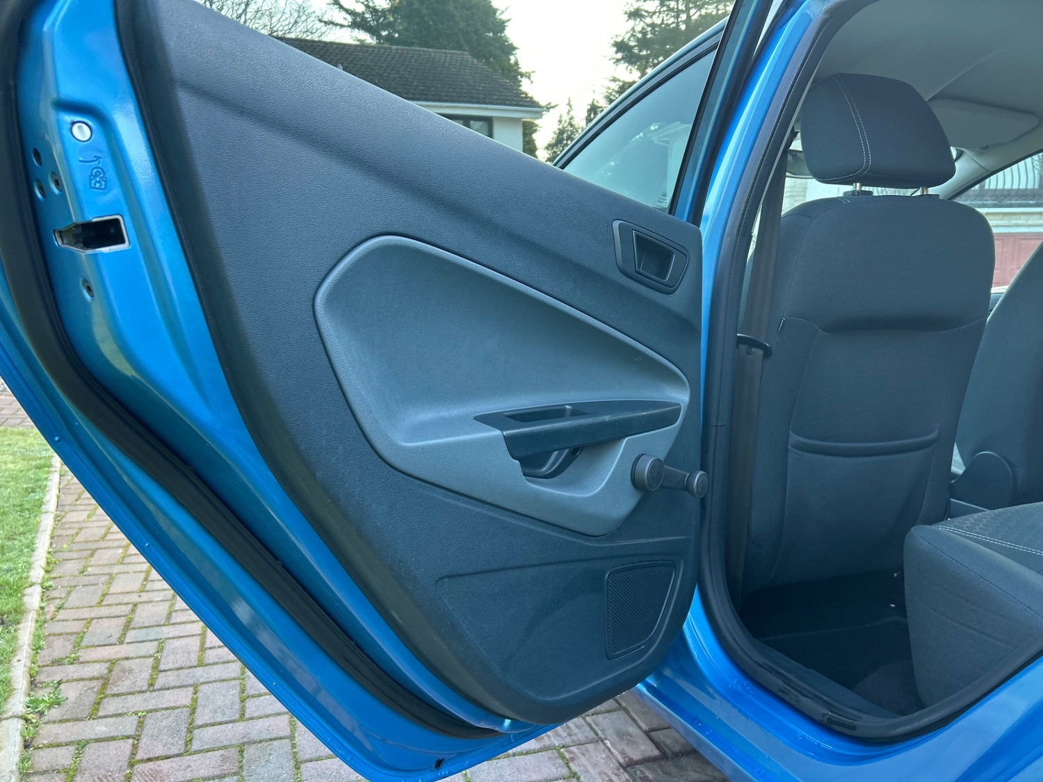 Used Ford Fiesta 2010 for sale - 77851773: Photo 32