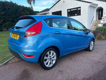 Used Ford Fiesta 2010 for sale - 77423675: Photo